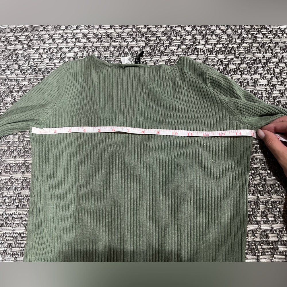 H&M | Olive Ribbed Full-Zip Long Sleeve - Picture 7 of 8